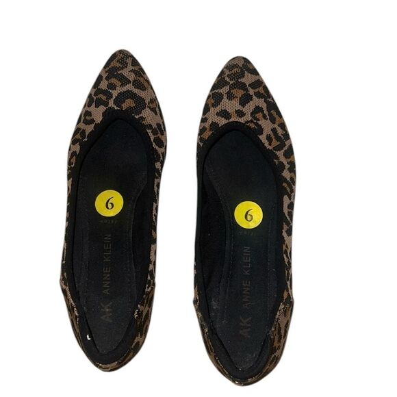 AK  Anne Klein Animal Print Flat Shoes Size 9 - Picture 1 of 6